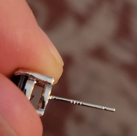 Elegant Teal Sapphire Studs 6mm Silver Earrings S925 - Picture 4 of 5